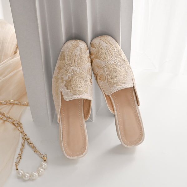 Women's Personalized Retro Embroidery Design Closed Toe Slip-On Slippers-RIONSON