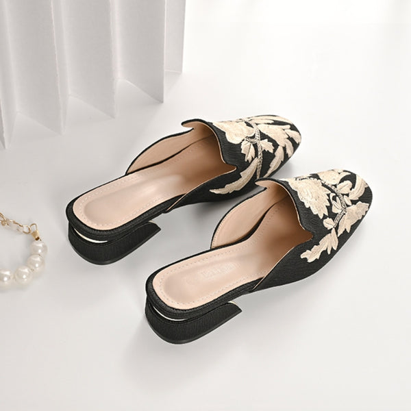 Women's Personalized Retro Embroidery Design Closed Toe Slip-On Slippers-RIONSON