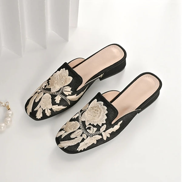 Women's Personalized Retro Embroidery Design Closed Toe Slip-On Slippers-RIONSON